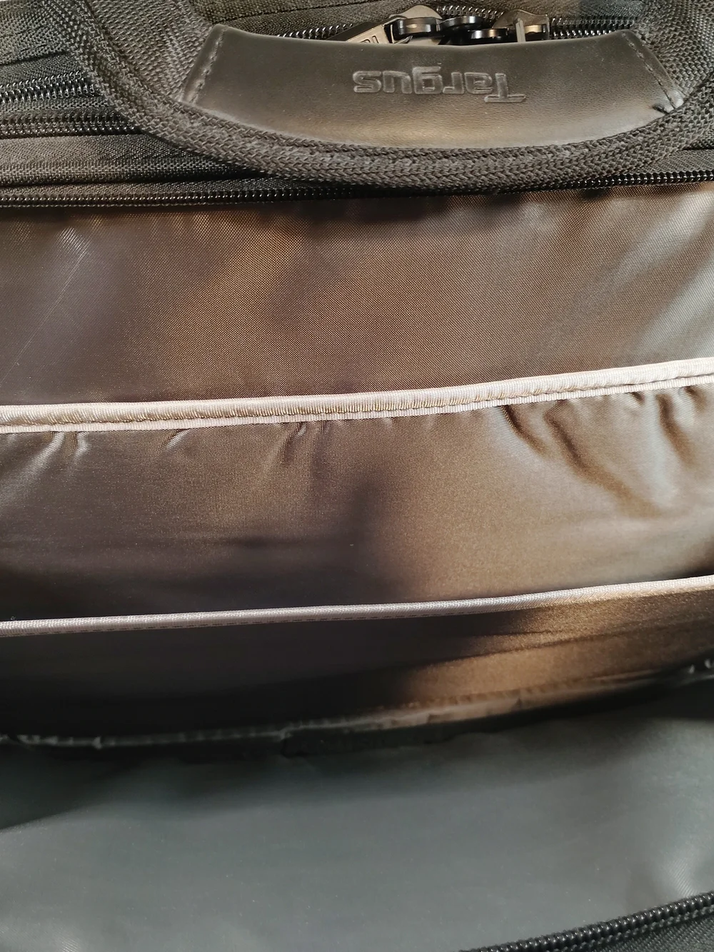 Targus Black Laptop, Messenger& Crossbody Bag with Padded Strap